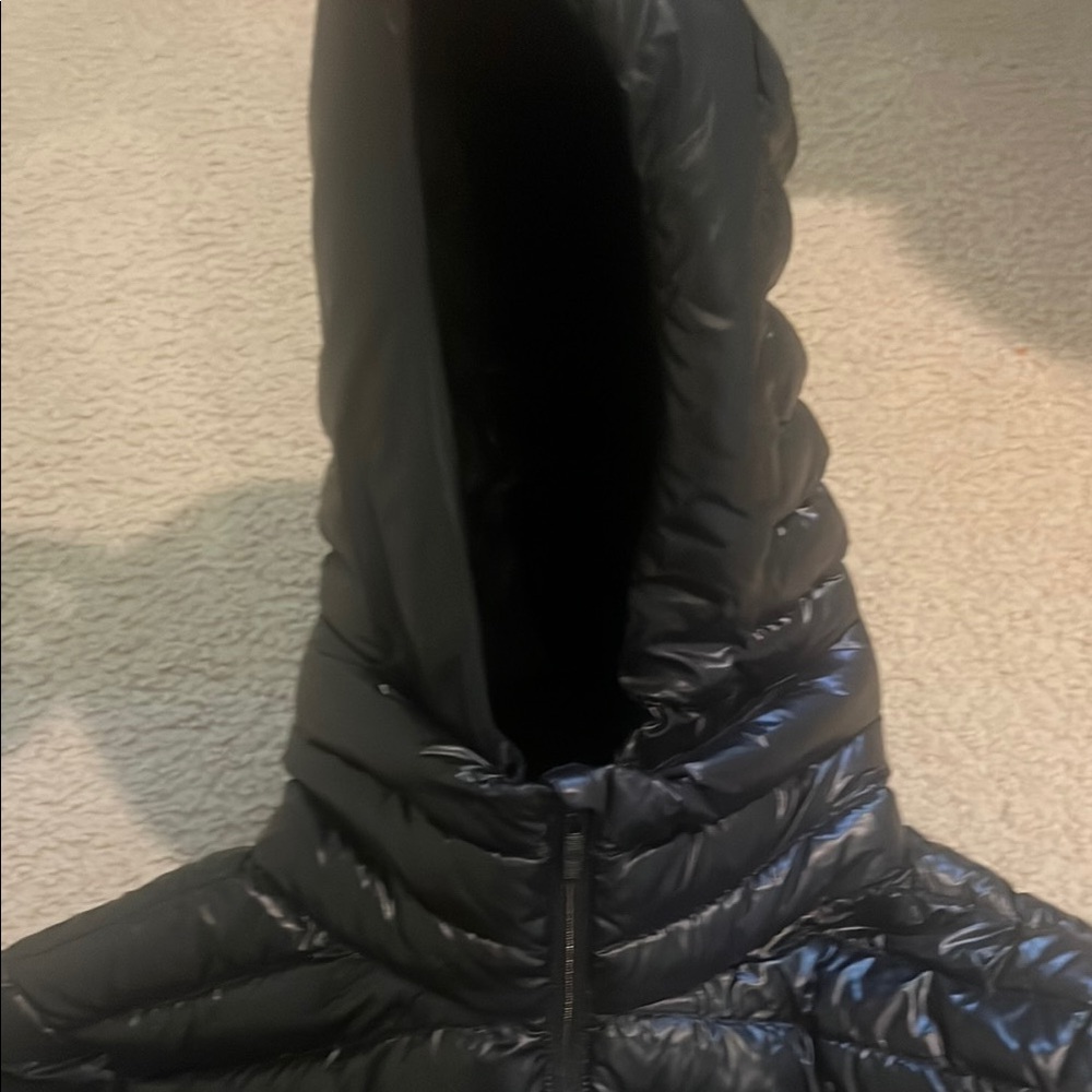 Lululemon jacket - Picture 3 of 8